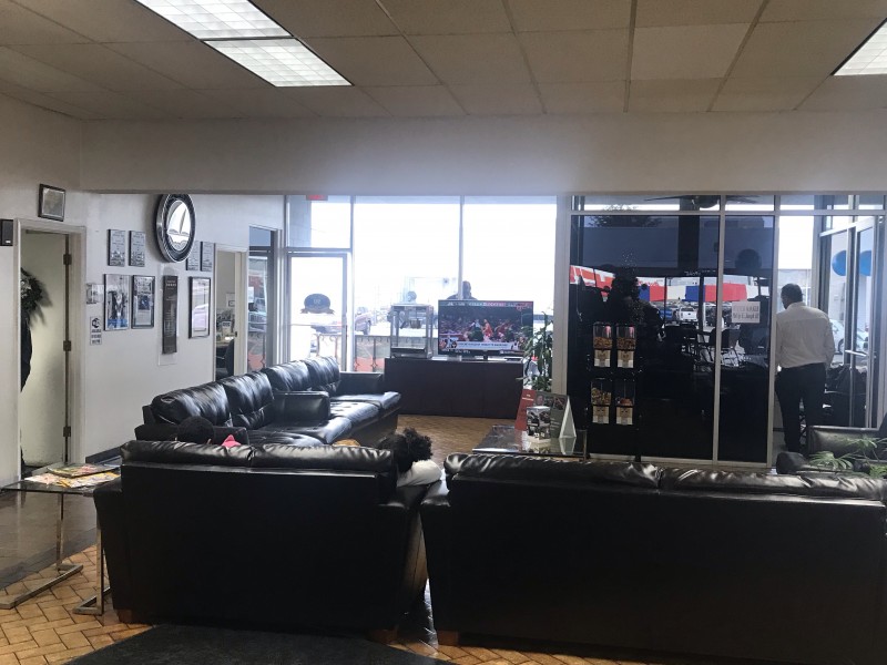 Dick Poe Chrysler Jeep gallery 2