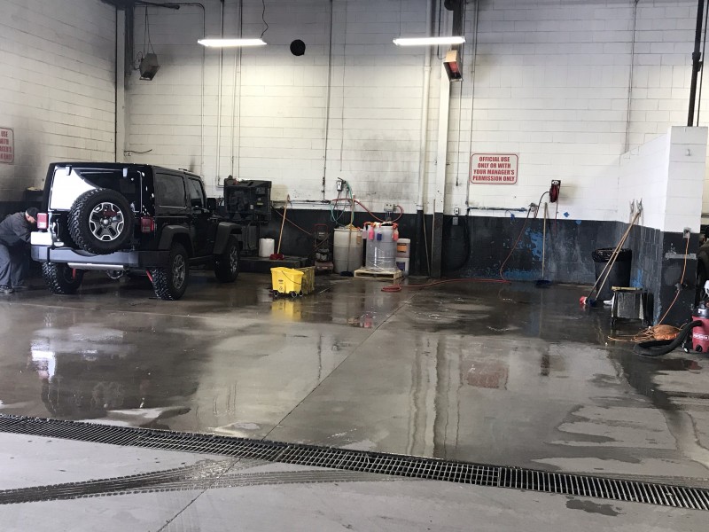 Dick Poe Chrysler Jeep gallery 4
