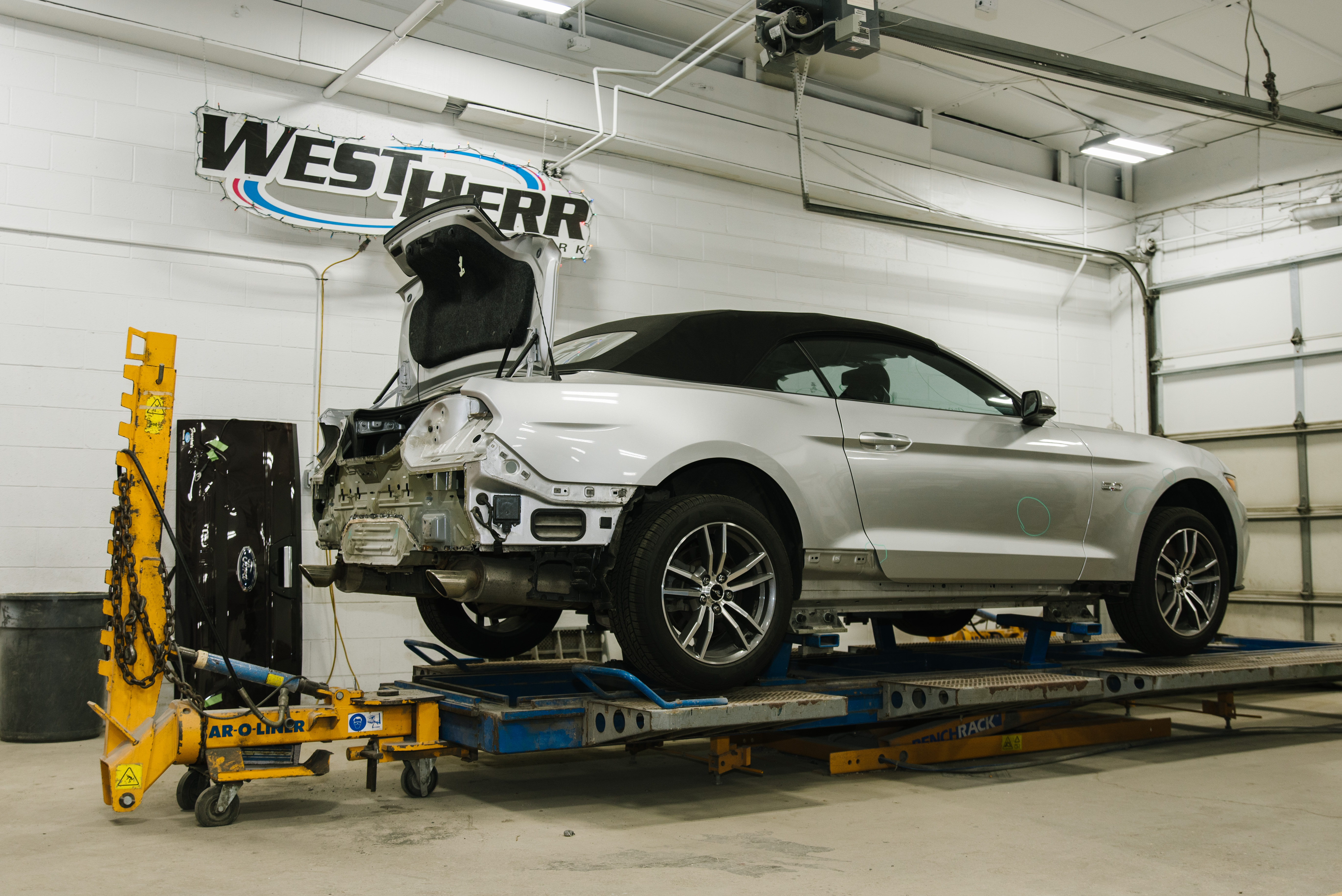 West Herr Collision Center - Hamburg gallery 6