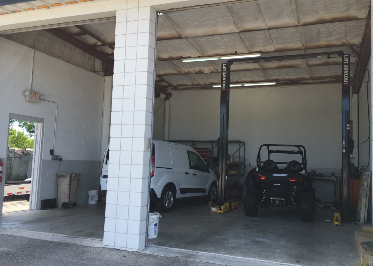 Tamiami Collision Center gallery 4