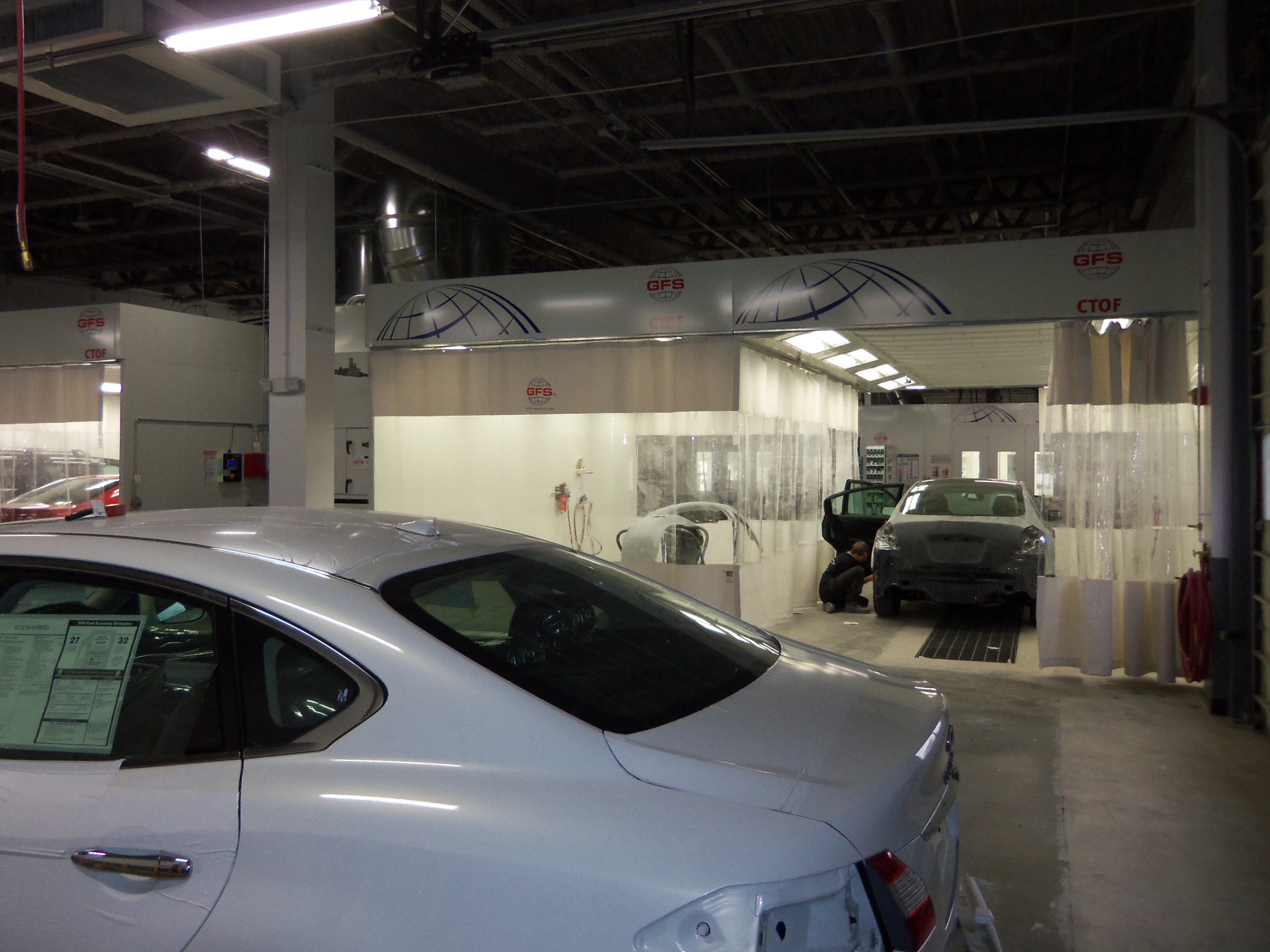 Passport Collision Center gallery 4