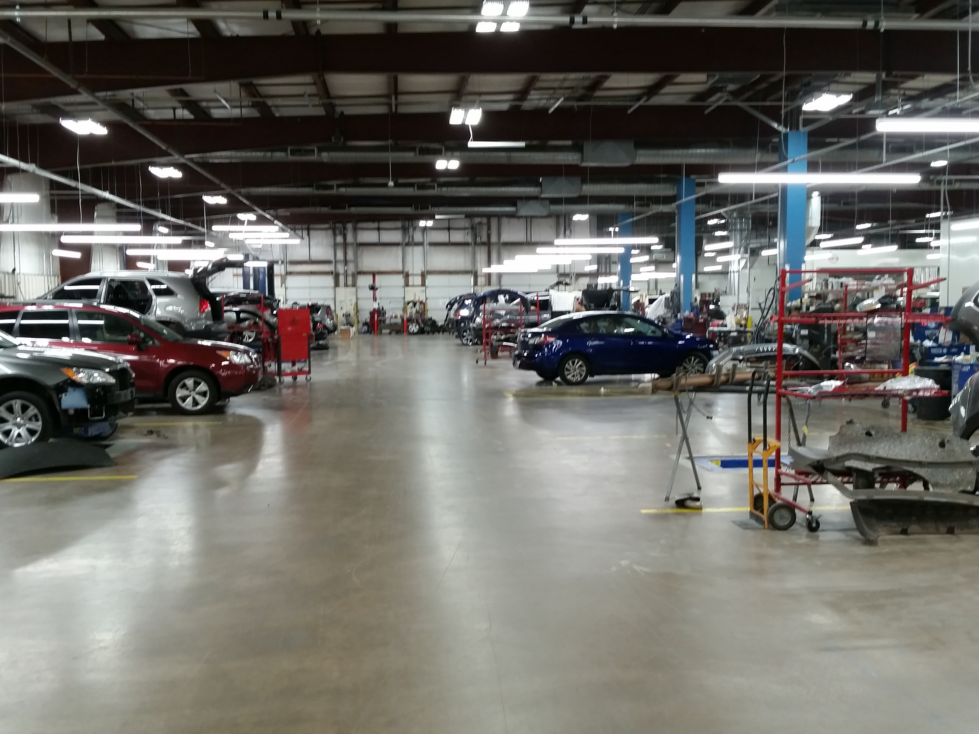 Bob Moore Collision Center North gallery 4
