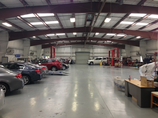 Infiniti of Coconut Creek Collision Center gallery 3