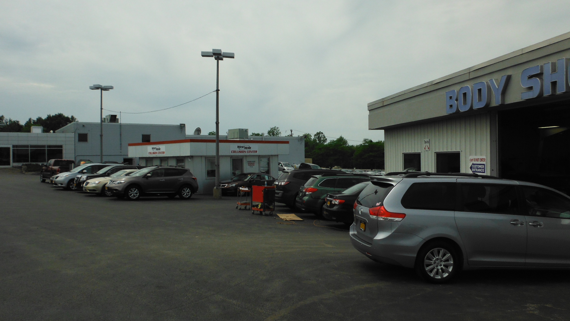 West Herr Collision Center - Central gallery 1