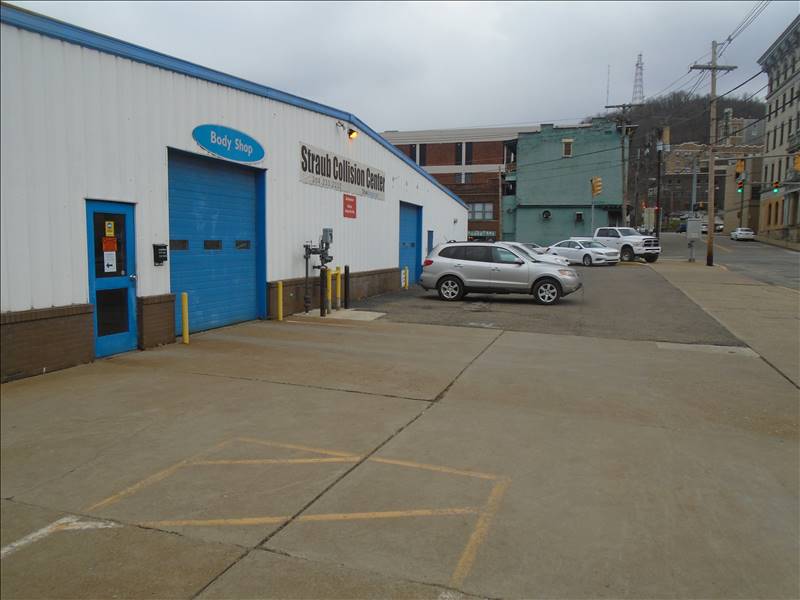 Straub Collision Center