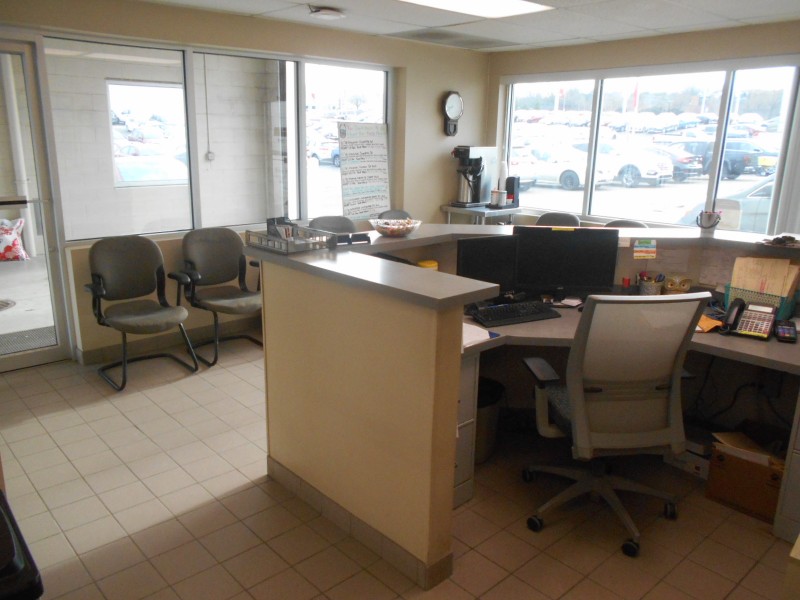 Ron Marhofer Collision Center - Cuyahoga Falls gallery 2