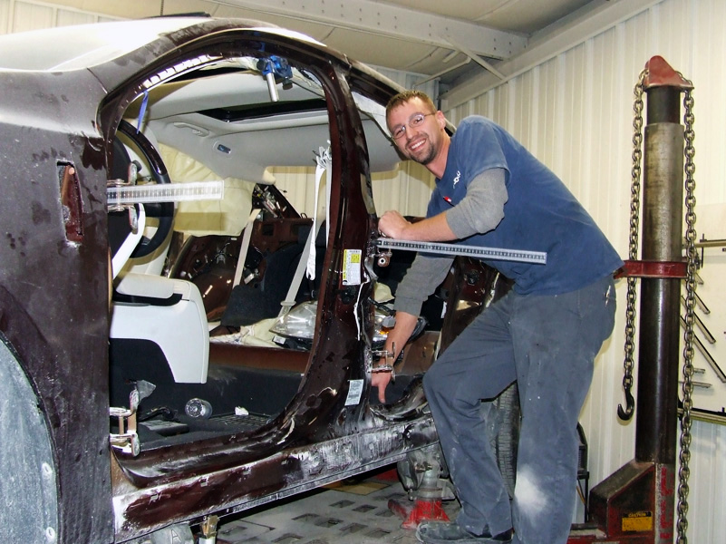 Woodhouse Collision Center - Omaha gallery 3