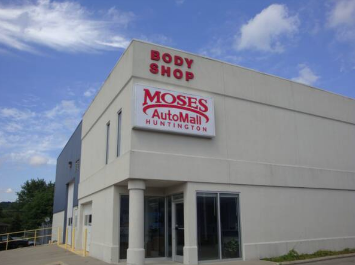 Moses Collision Center  gallery 1