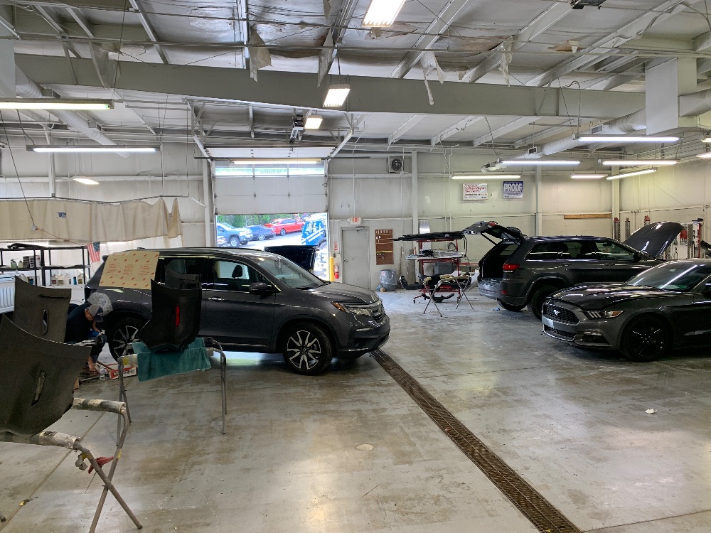 Moses Collision Center  gallery 4