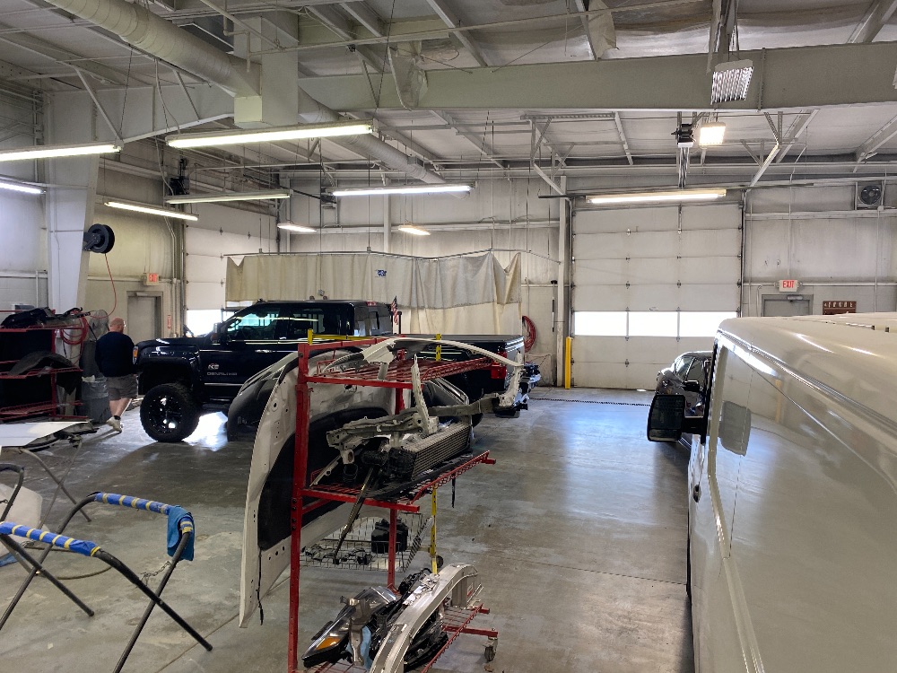 Moses Collision Center  gallery 5