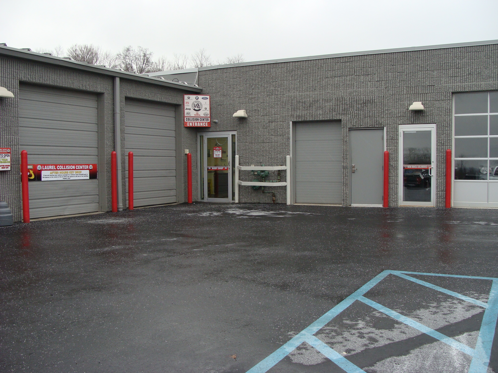Laurel Collision Center gallery 1