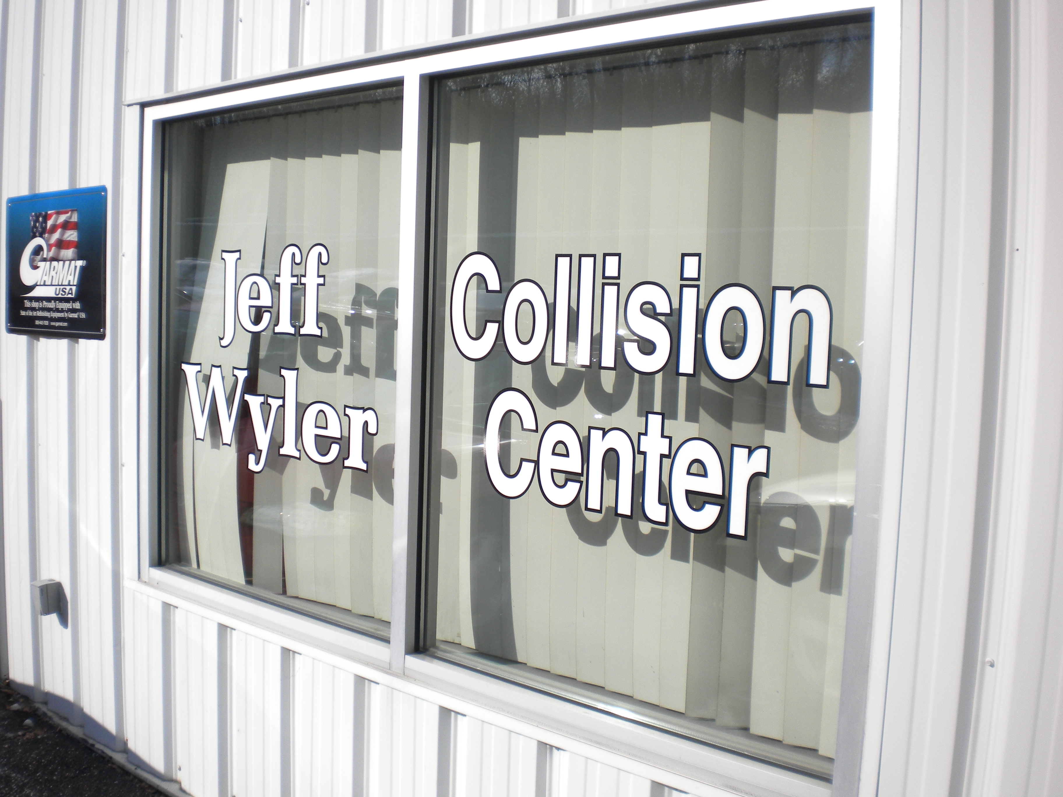 Jeff Wyler Collision Center gallery 1