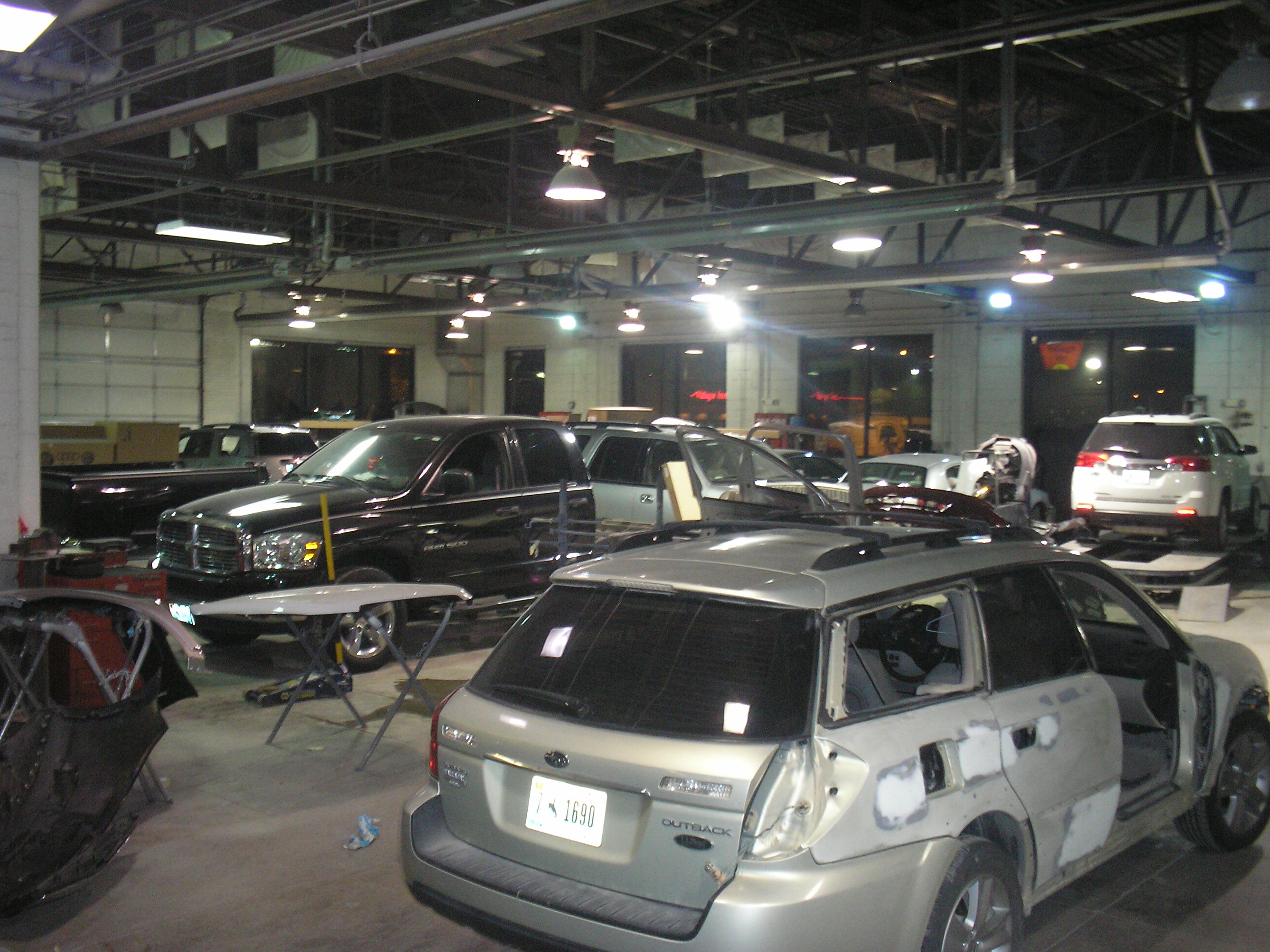 CARSTAR Halladay Collision Center gallery 2
