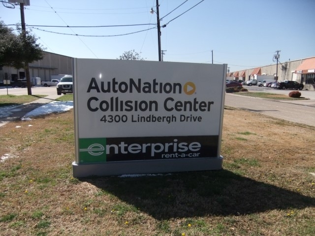 AutoNation Collision Center Addison gallery 1