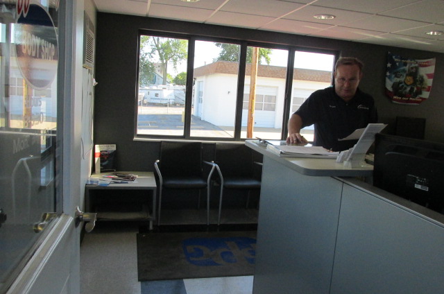 Auffenberg Body Shop gallery 1