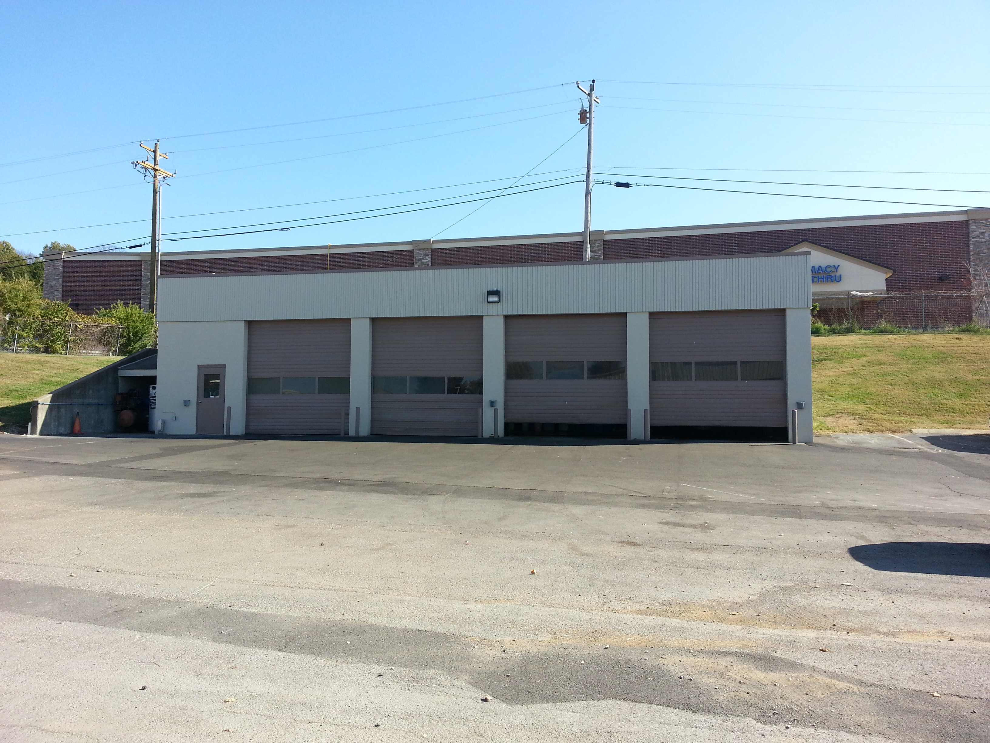 Ford Lincoln of Franklin Collision gallery 4