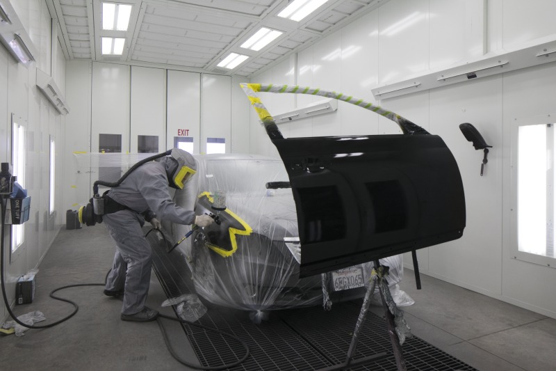 Elk Grove Custom Collision Detail Spa gallery 3