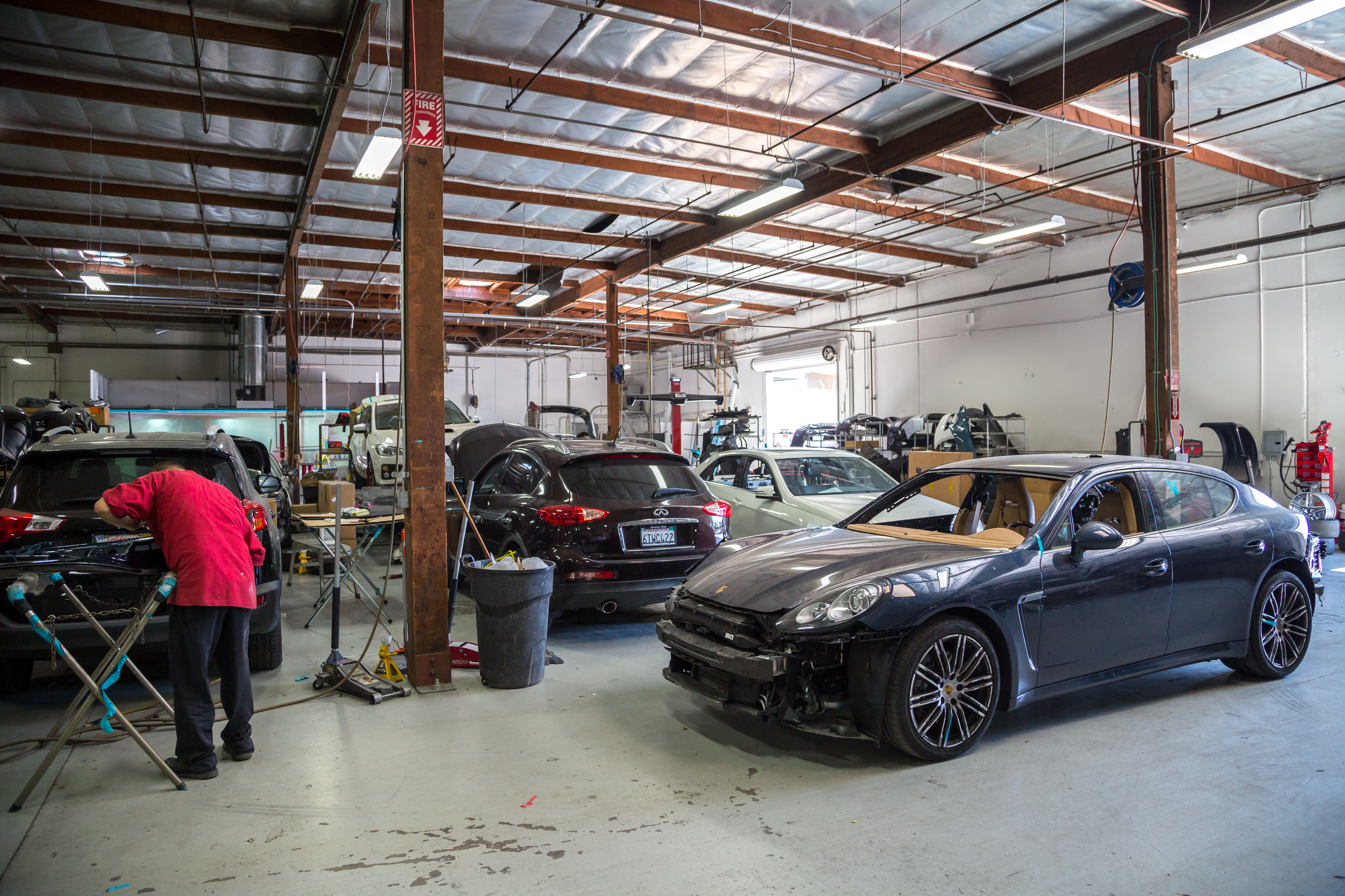Diamond Hills Collision gallery 5