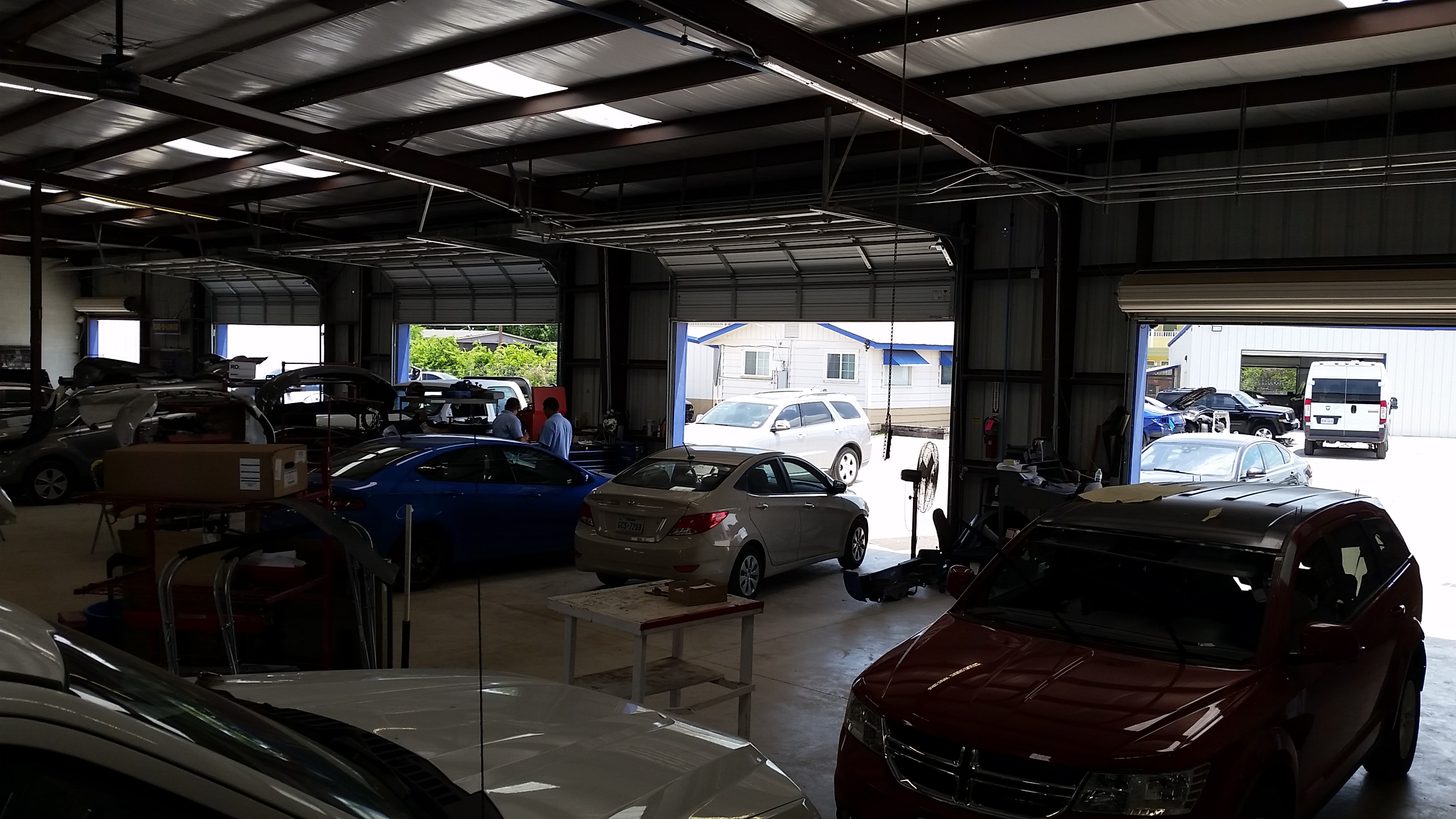 Joel's Collision Center gallery 2
