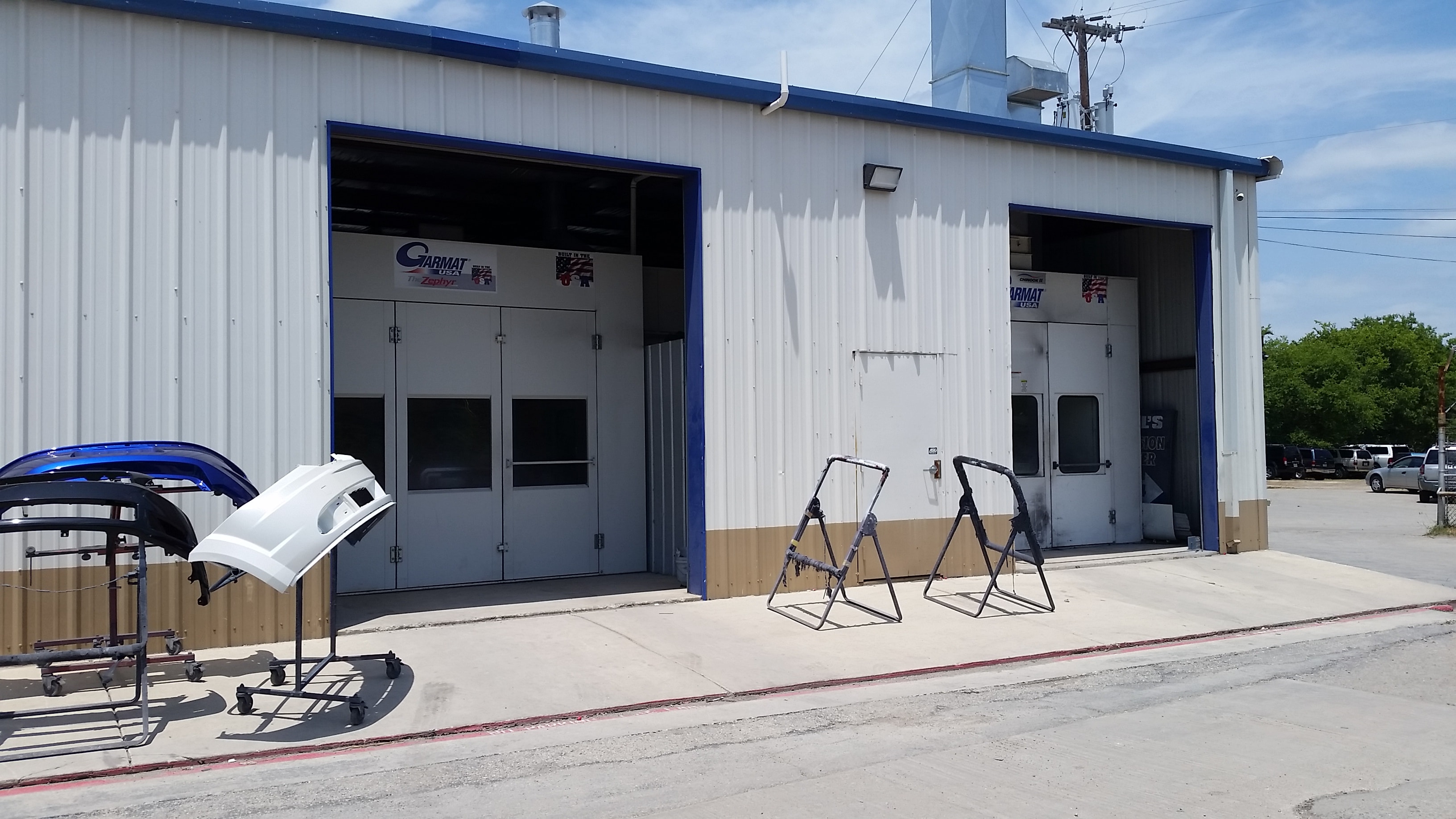 Joel's Collision Center gallery 4