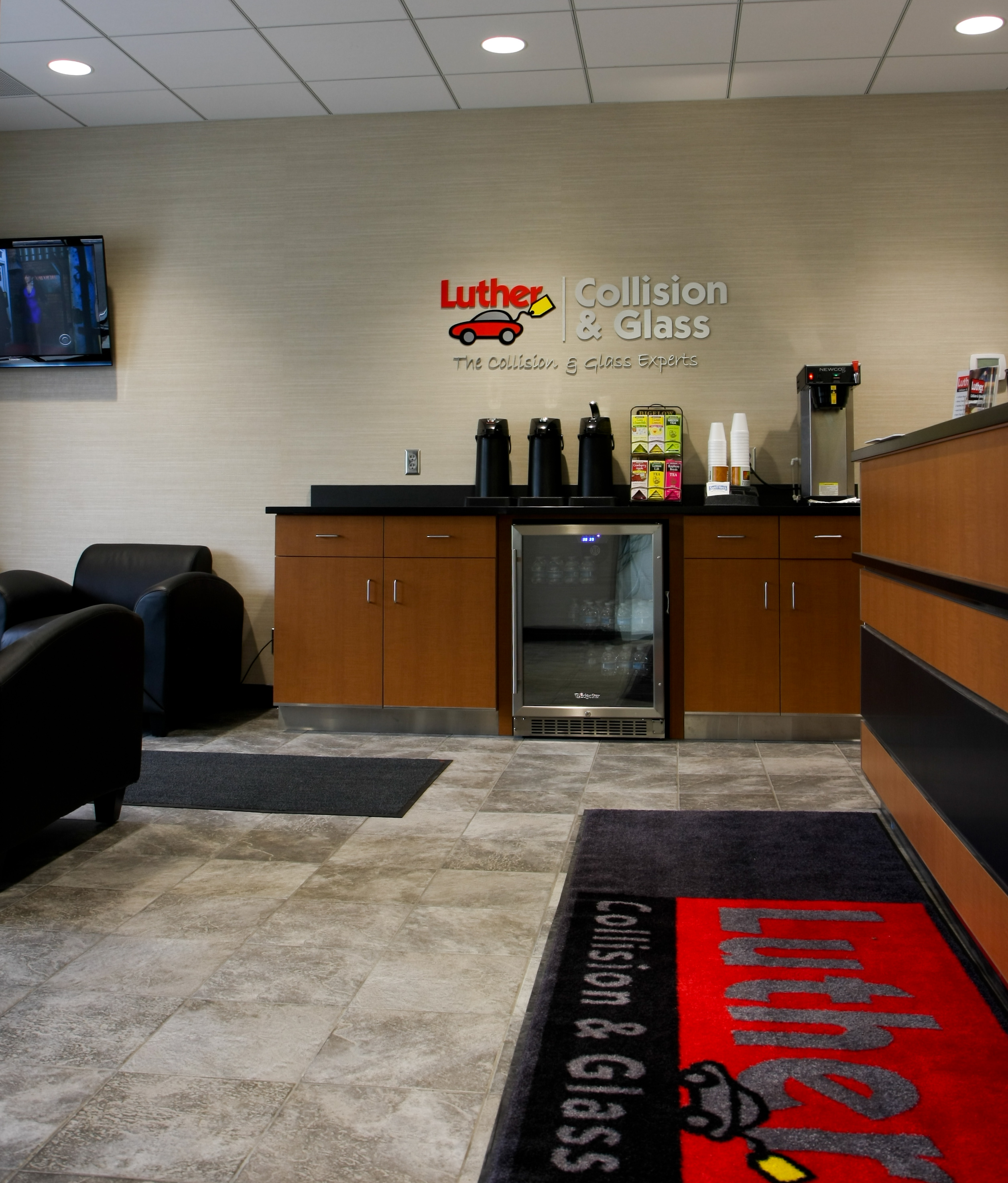 Luther Collision & Glass South St. Paul gallery 2