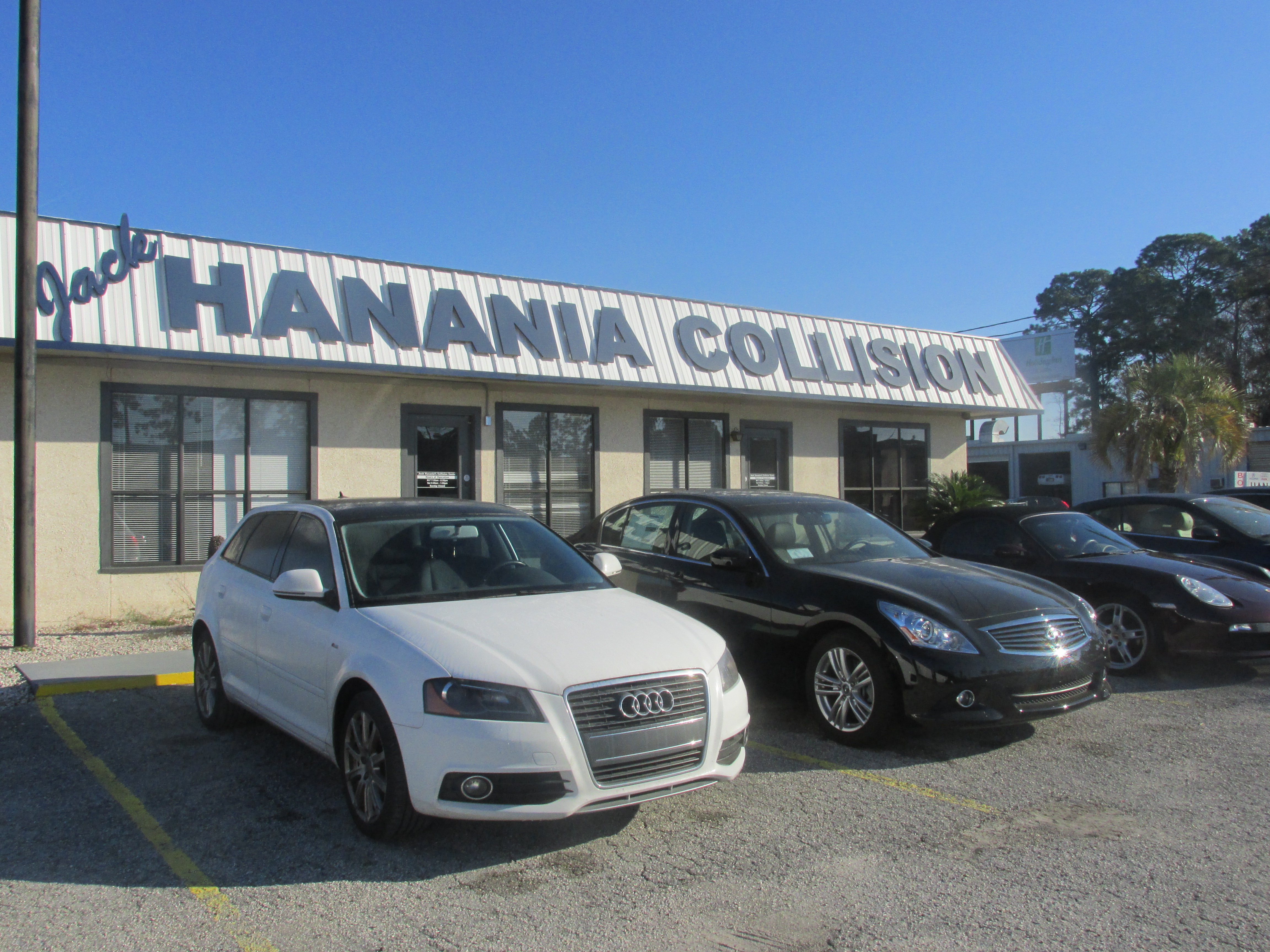 Hanania Collision Center