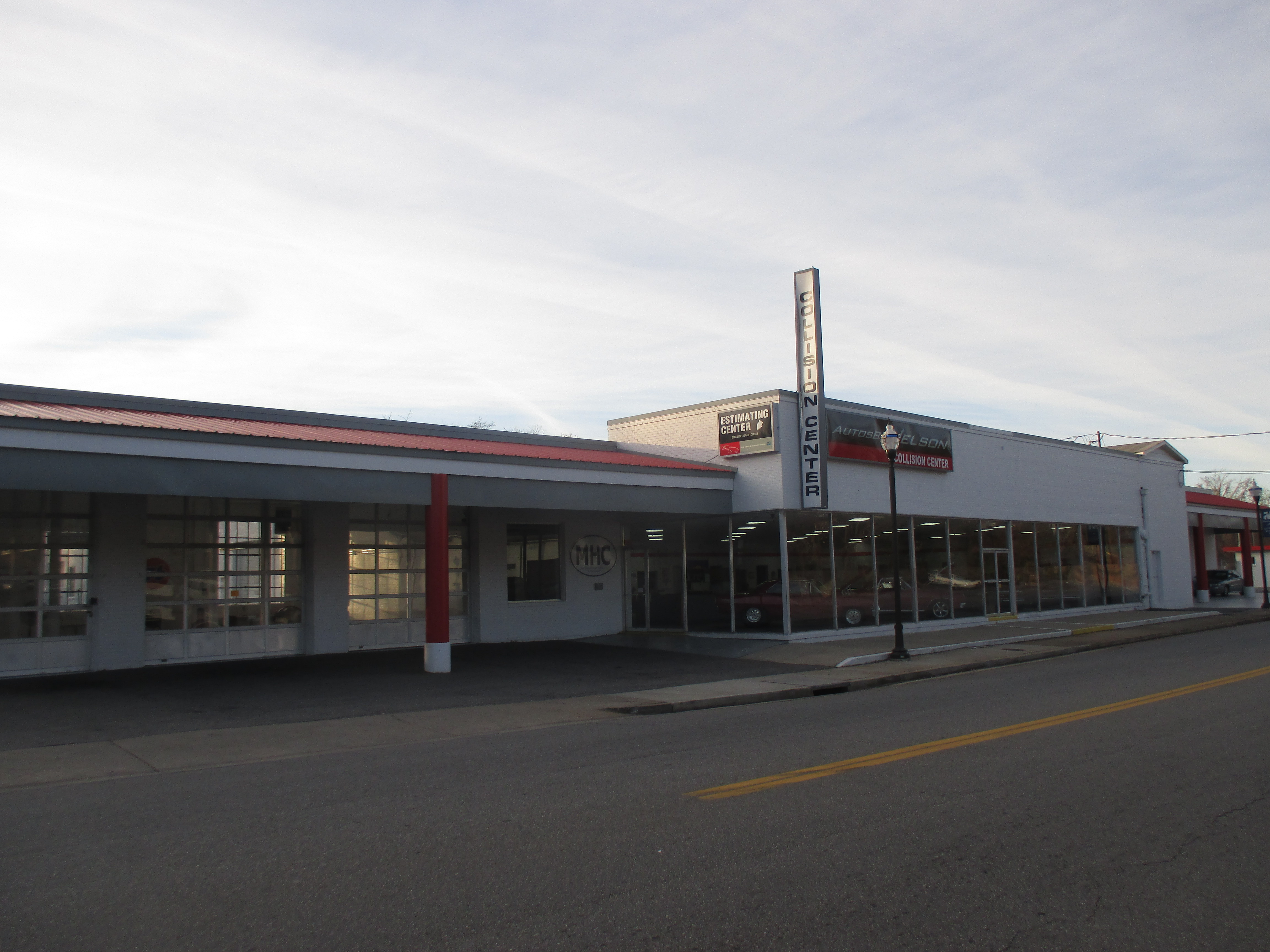 Nelson Collision & Rental Center gallery 1