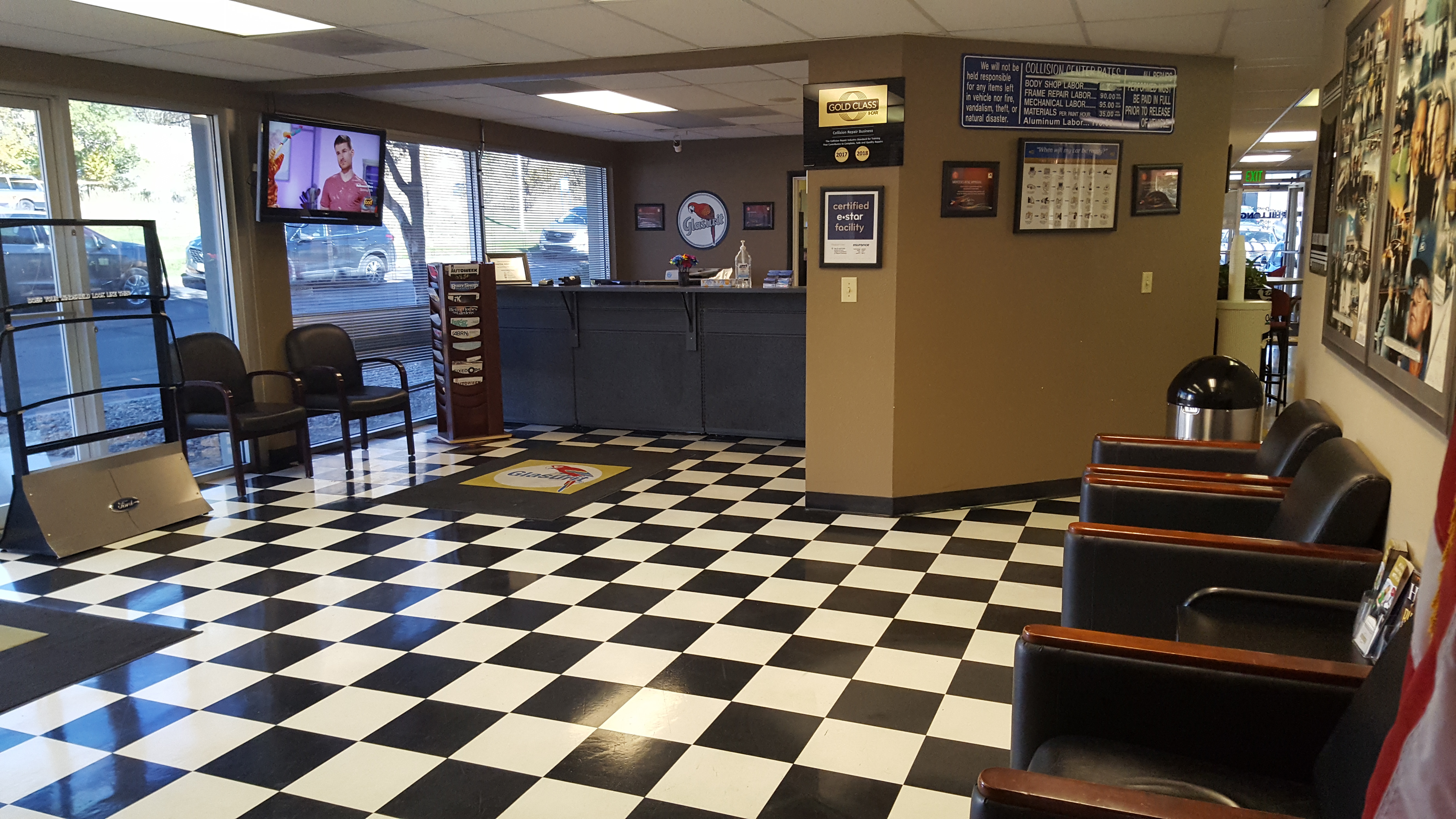 Phil Long Collision Repair Center gallery 2