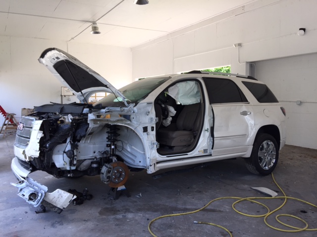 Martin's Collision Center gallery 5