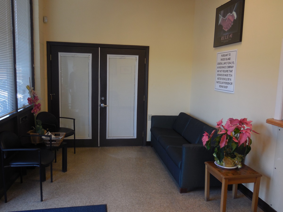 Dean Auto Collision Center  gallery 2