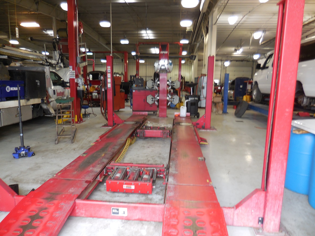 Duncan Collision Center gallery 6