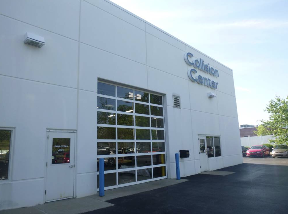 Andy Mohr Collision Center Bloomington gallery 1