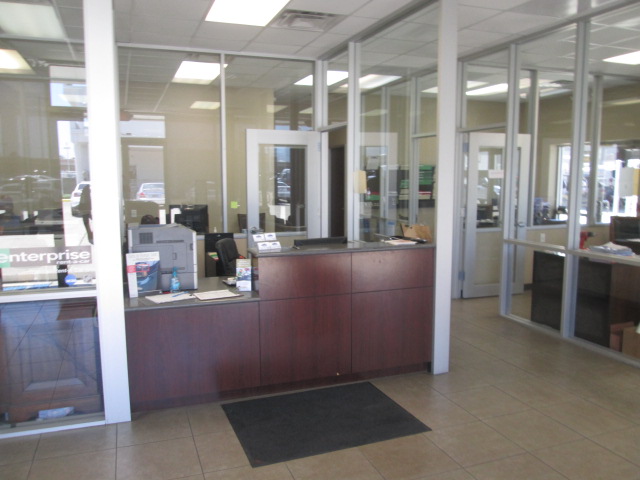 Helfman Ford Body Shop gallery 2
