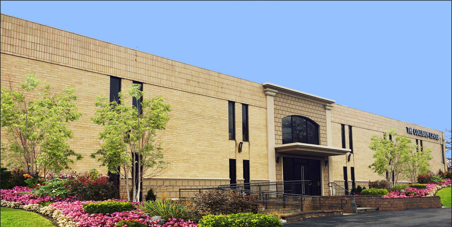 The Collision Center LLC gallery 1