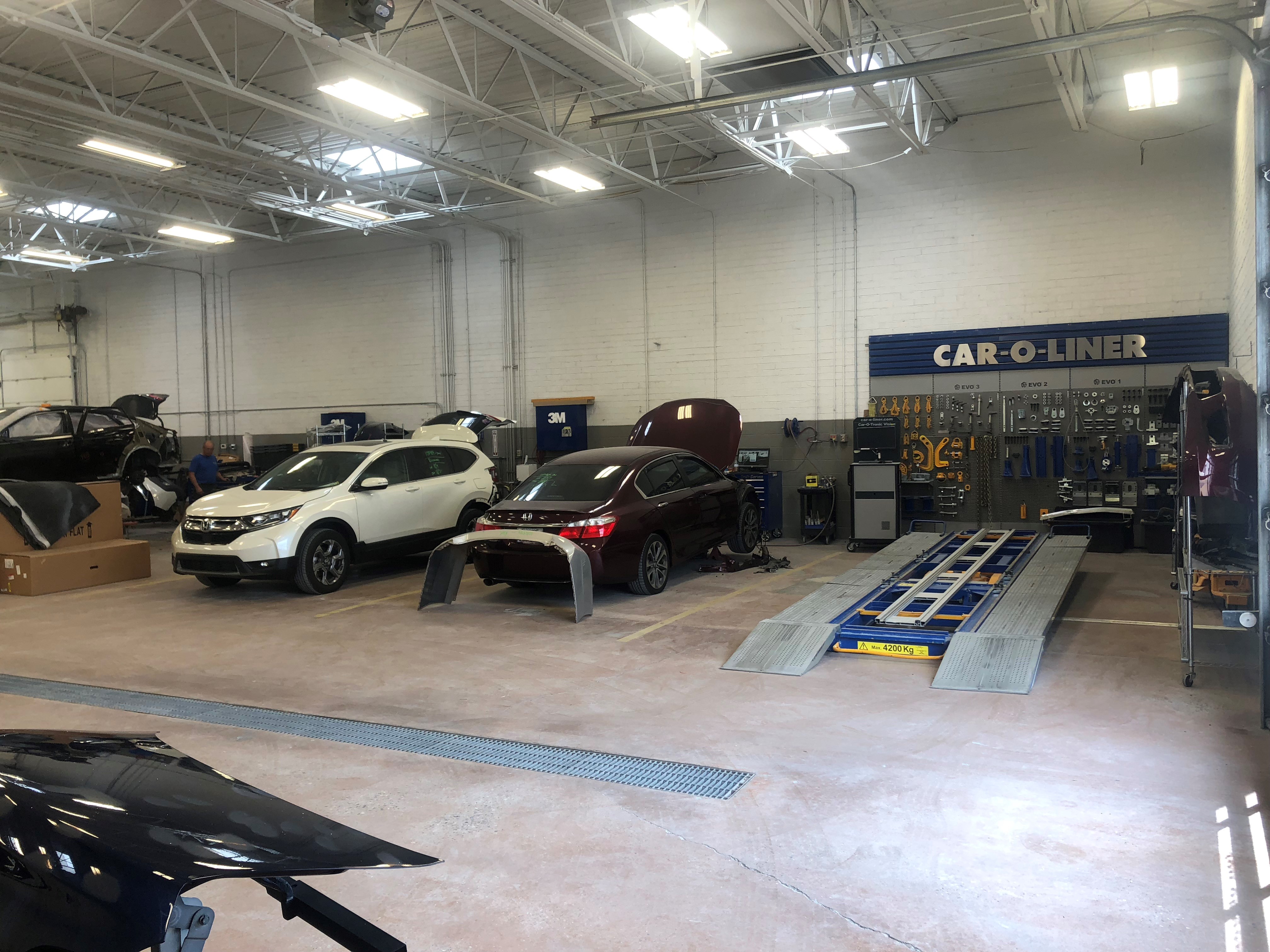 Hendrick Collision Center Hickory gallery 5