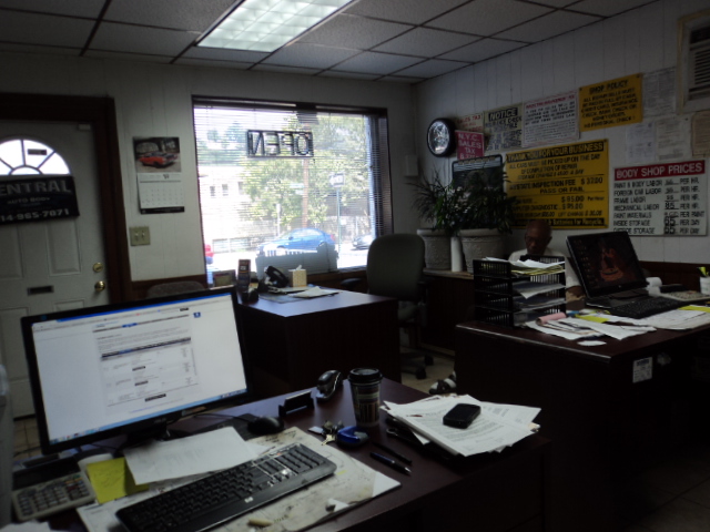 Central Auto Body Collision gallery 2