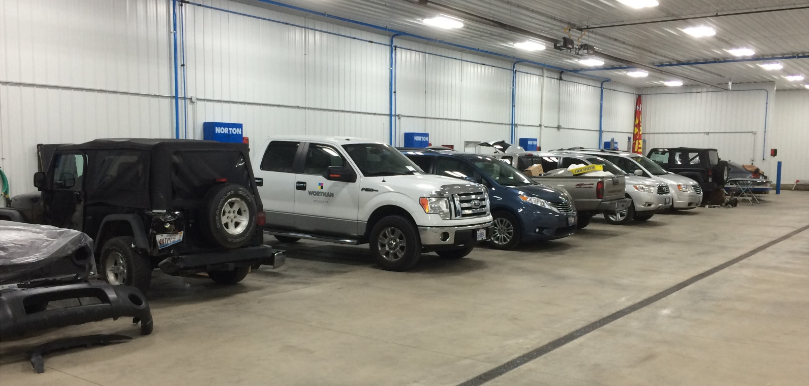 J&R Collision Centers - Effingham gallery 3