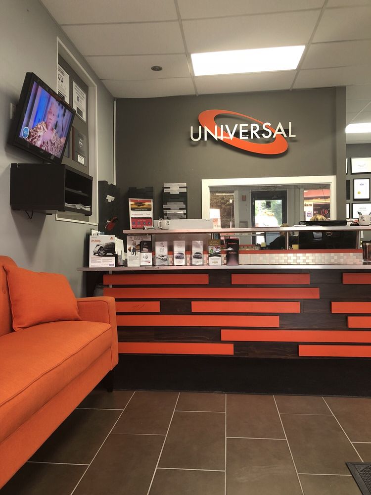 CARSTAR Universal Body Shop and Collision gallery 2