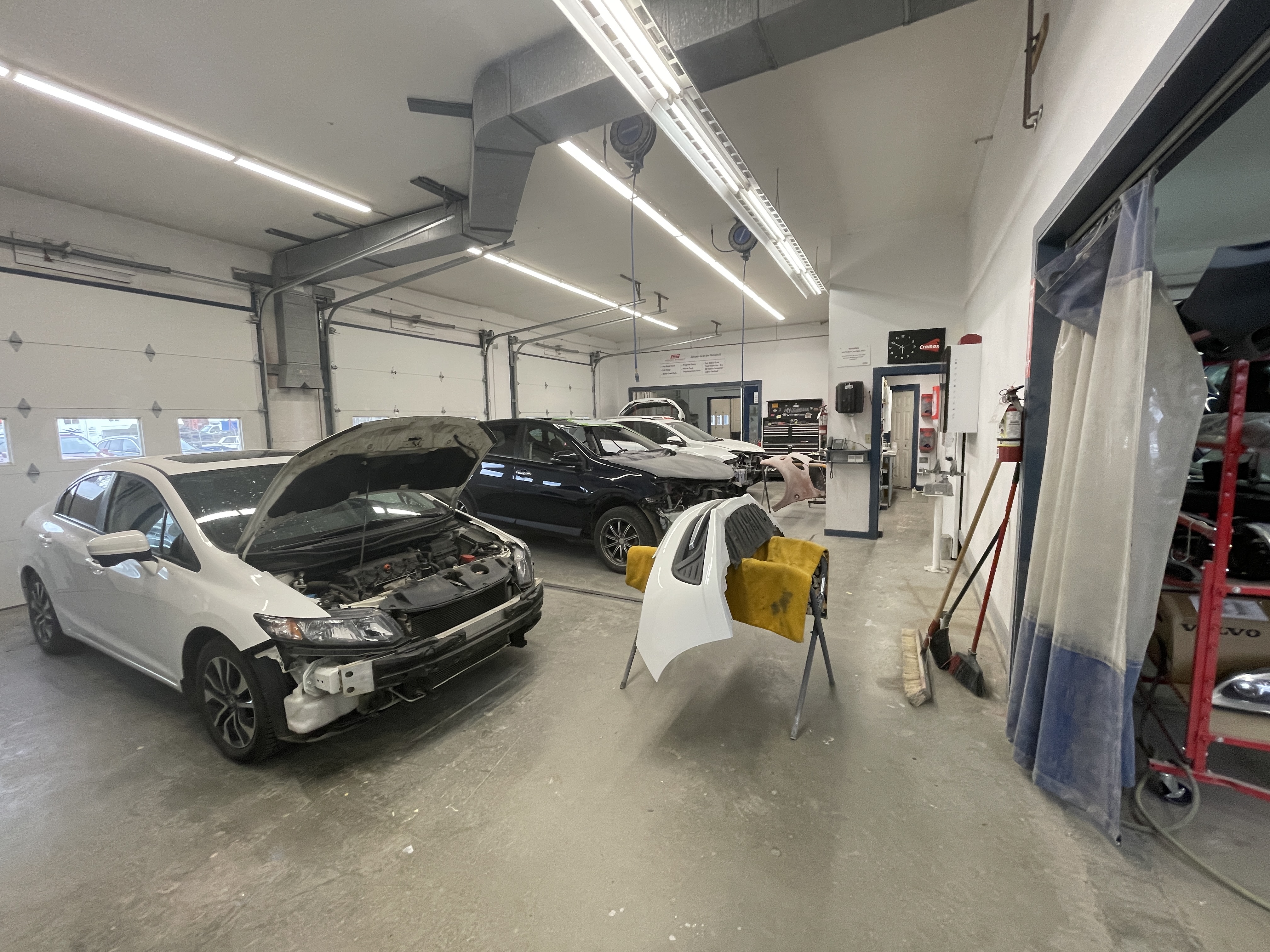 Georgia Straight Collision Ltd gallery 5