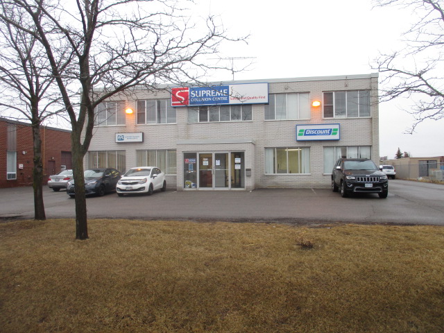 Supreme Collision Centre Bolton gallery 1