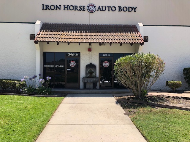 Iron Horse Auto Body gallery 1