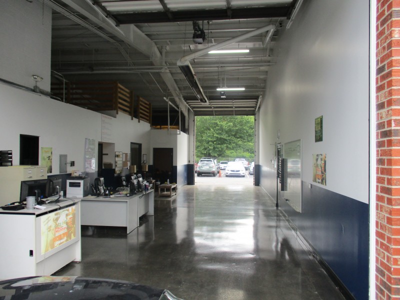Hunter Collision Center gallery 1
