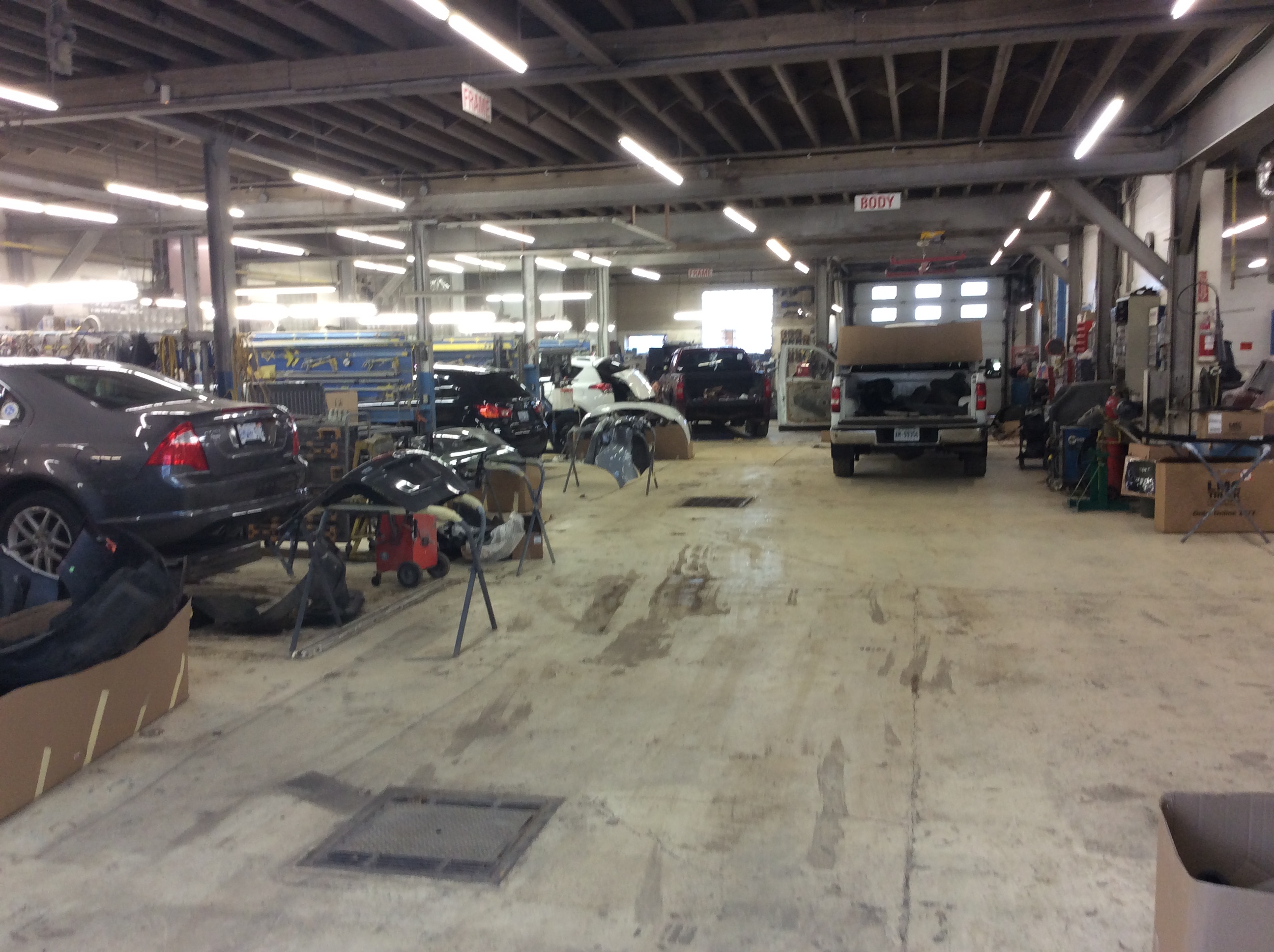 Breeny's Auto Body Shop Ltd gallery 3