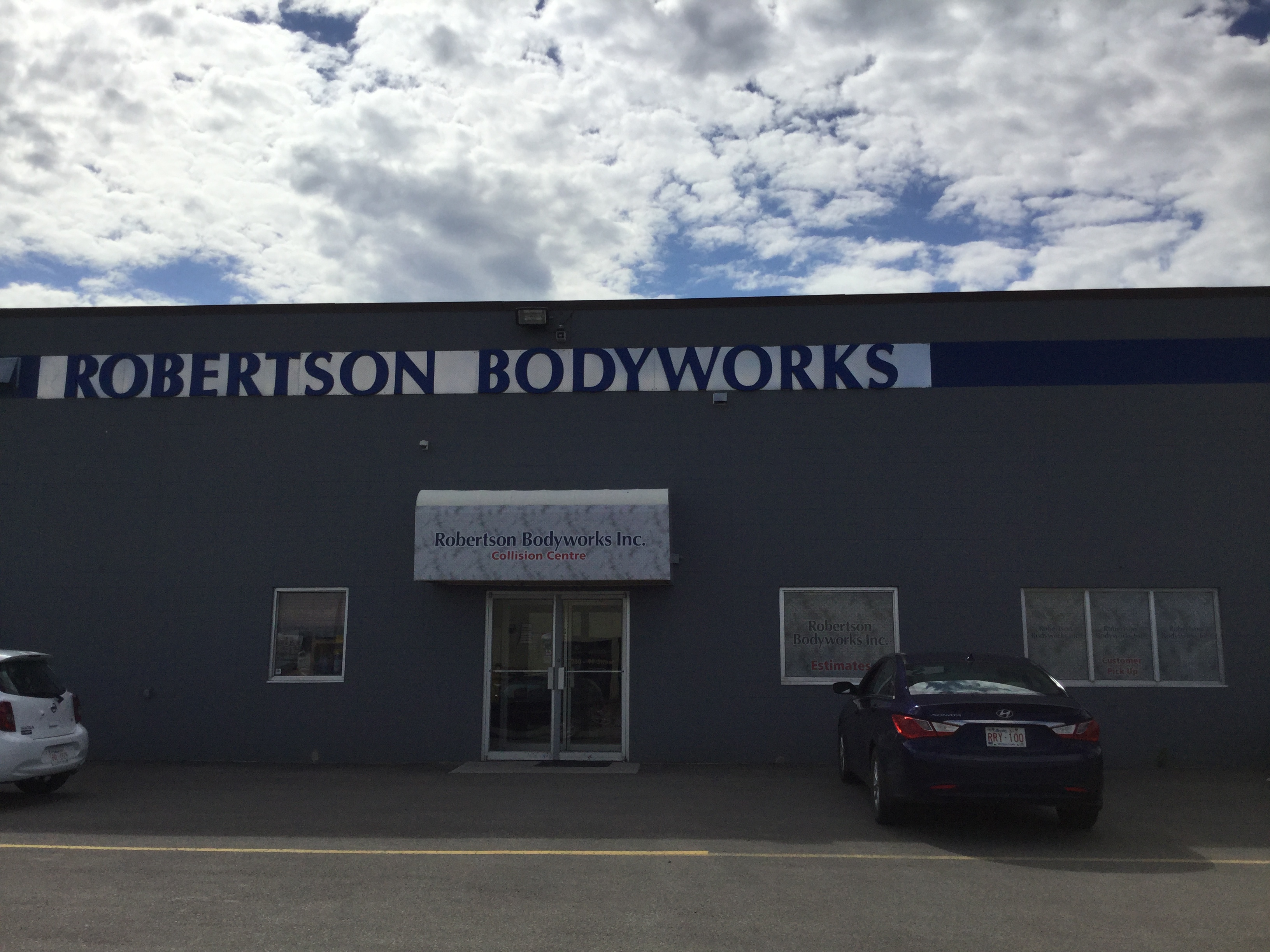 Simplicity Car Care- South Edmonton (Robertson Bodyworks Inc)