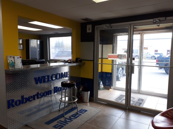 Simplicity Car Care- South Edmonton (Robertson Bodyworks Inc) gallery 2