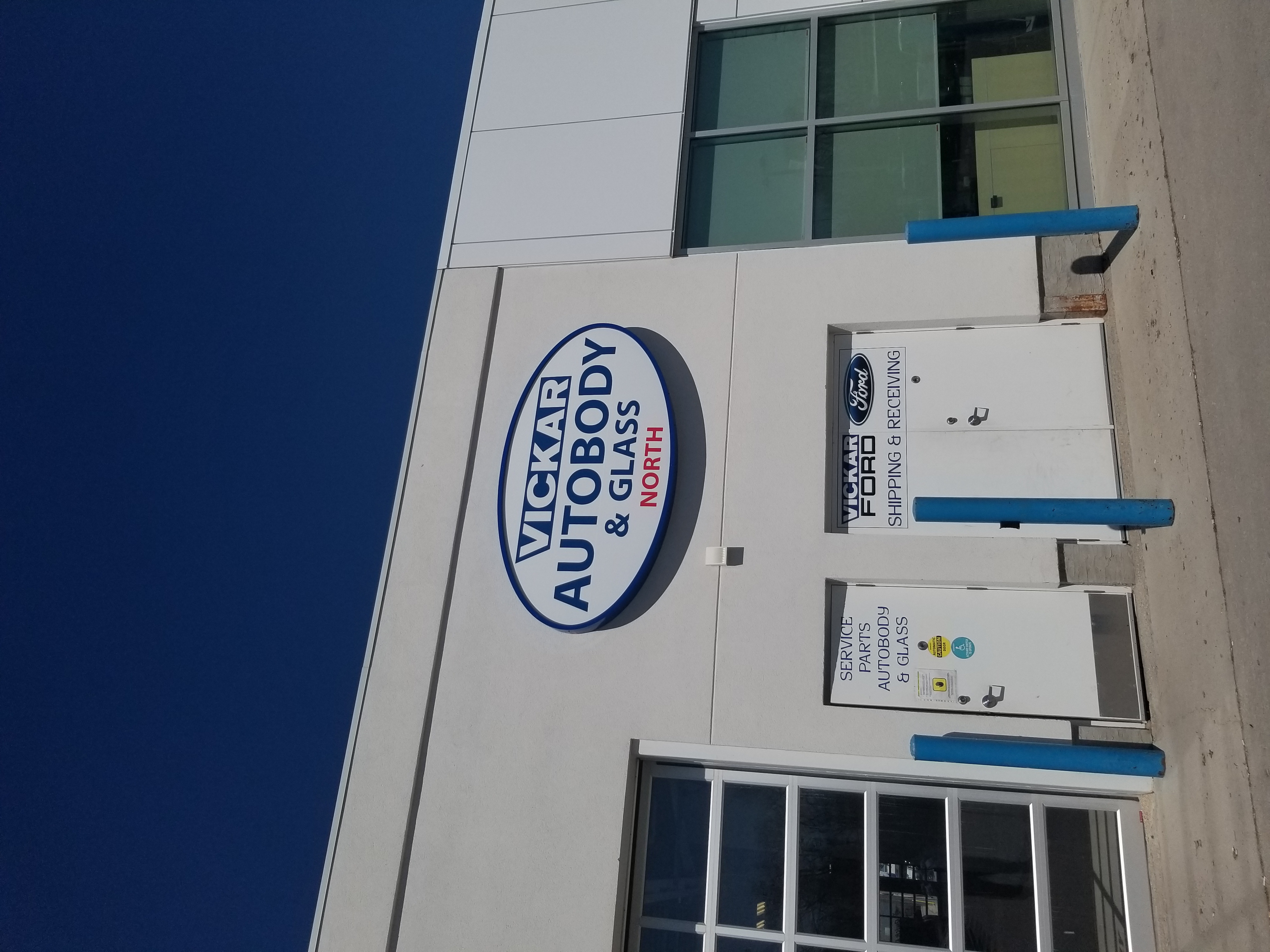Vickar Ford Auto Body gallery 3