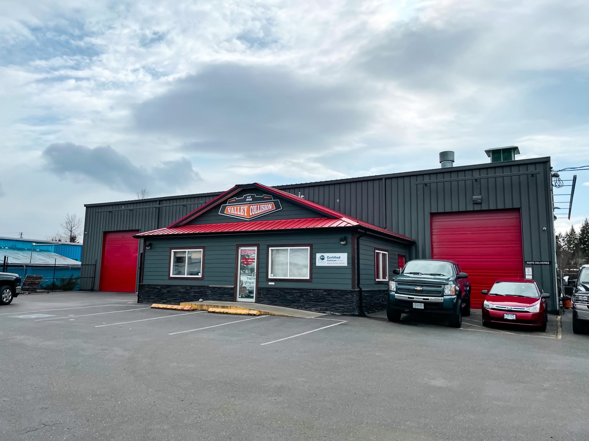 Valley Collision gallery 1