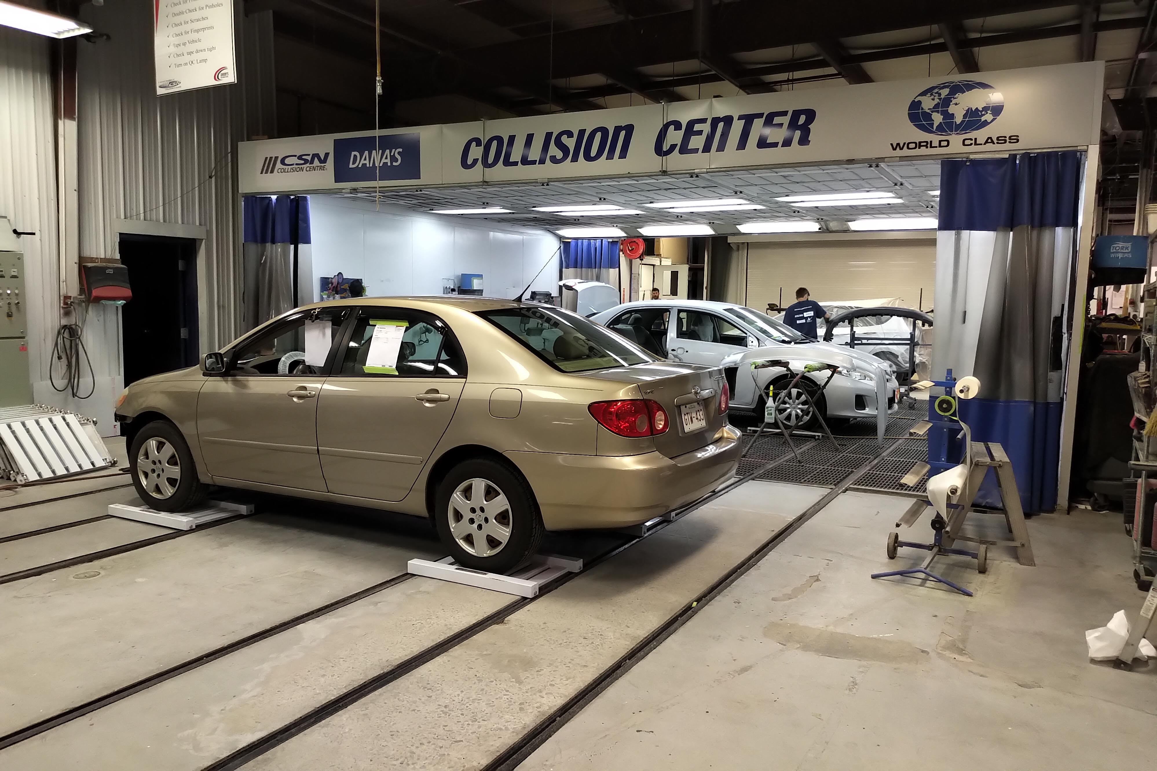 CSN - Danas Collision Center gallery 3