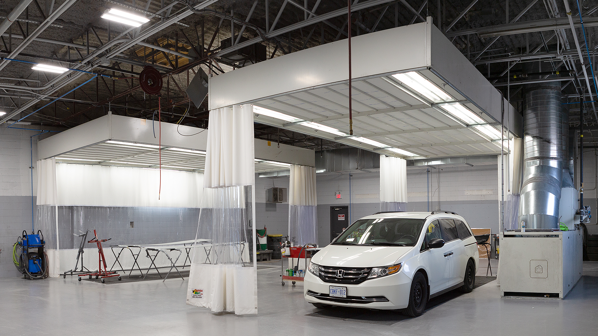Star Collision Centre  Ottawa gallery 3