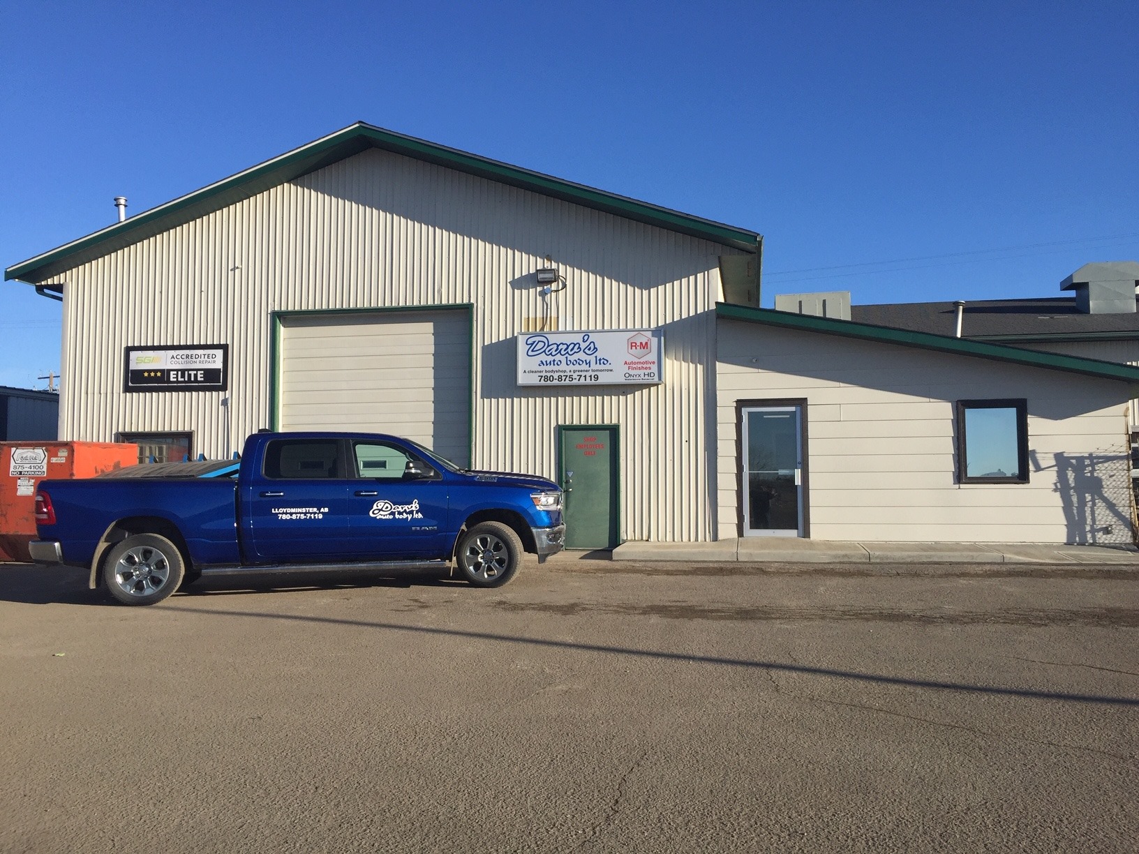 CSN DARVS - Darv's Auto Body gallery 1